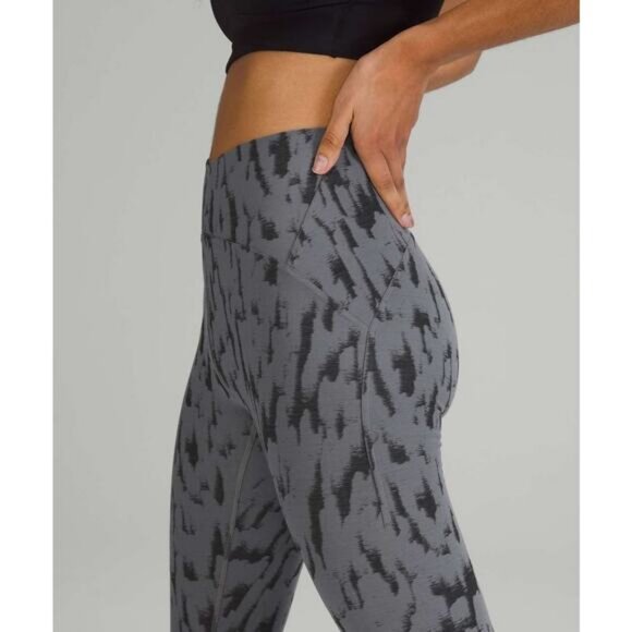 LULULEMON InStill High-Rise Tight 25" Sz 4 ThreeD Camo Jacquard Asphalt Grey Blk - Picture 3 of 8